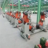 Cum se asigură planeitatea plăcii laminate pe o mașină de laminat plăci?