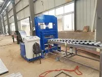 Mașină de formare automată a cartonului ondulat